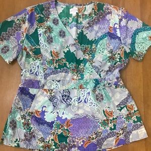 Women’s scrub top